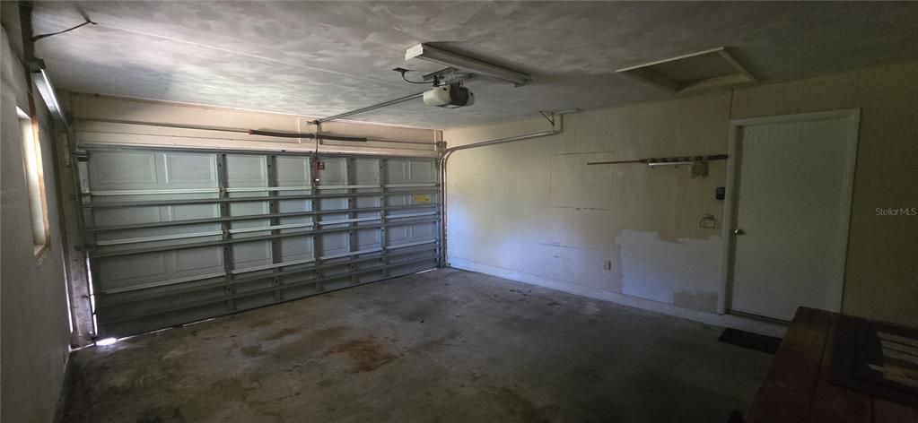 For Sale: $178,500 (3 beds, 2 baths, 1565 Square Feet)