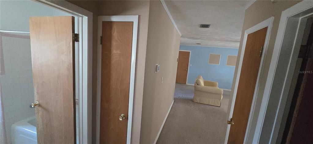 For Sale: $178,500 (3 beds, 2 baths, 1565 Square Feet)