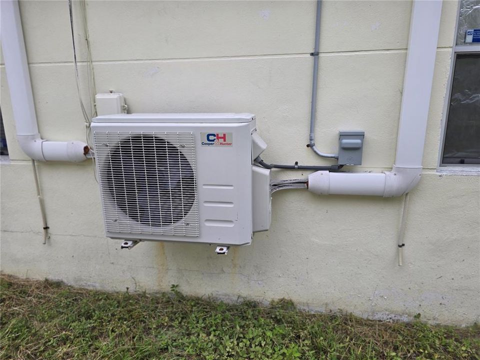 For Sale: $299,000 (2 beds, 2 baths, 1008 Square Feet)