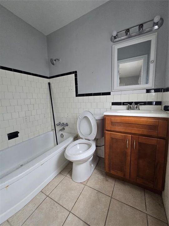 For Sale: $299,000 (2 beds, 2 baths, 1008 Square Feet)