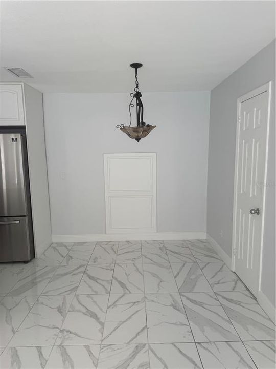 For Rent: $2,700 (3 beds, 2 baths, 1600 Square Feet)