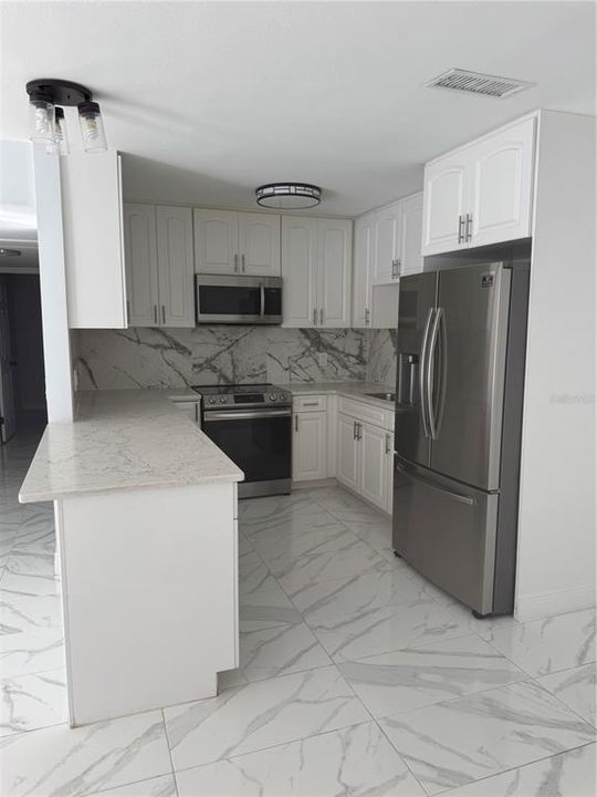 For Rent: $2,700 (3 beds, 2 baths, 1600 Square Feet)