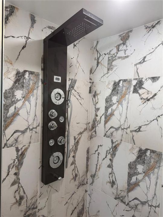 For Rent: $2,700 (3 beds, 2 baths, 1600 Square Feet)