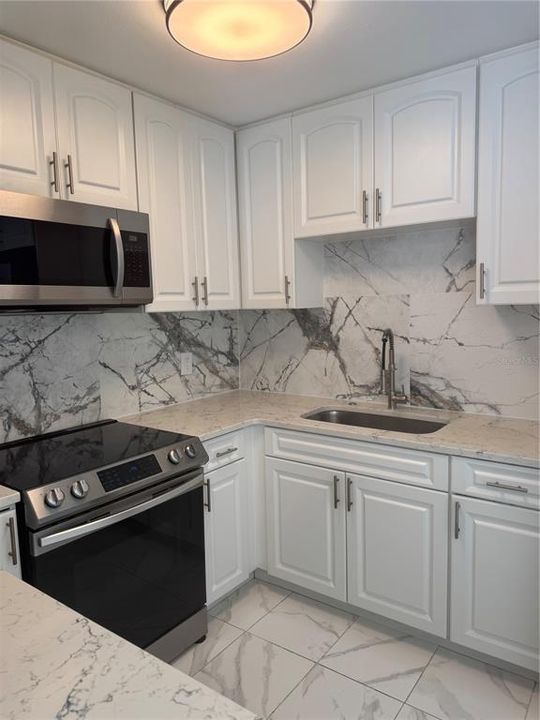 For Rent: $2,700 (3 beds, 2 baths, 1600 Square Feet)