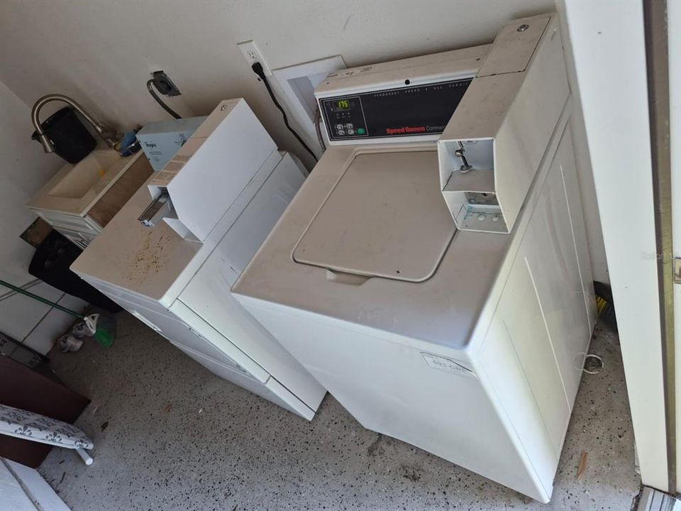 For Rent: $2,700 (3 beds, 2 baths, 1600 Square Feet)