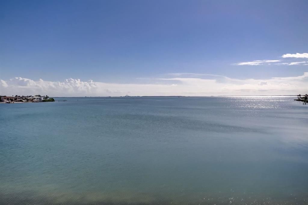 На продажу: $695,000 (2 спален, 2 ванн, 1425 Квадратных фут)