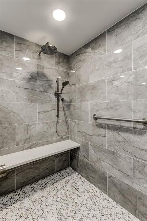 На продажу: $695,000 (2 спален, 2 ванн, 1425 Квадратных фут)