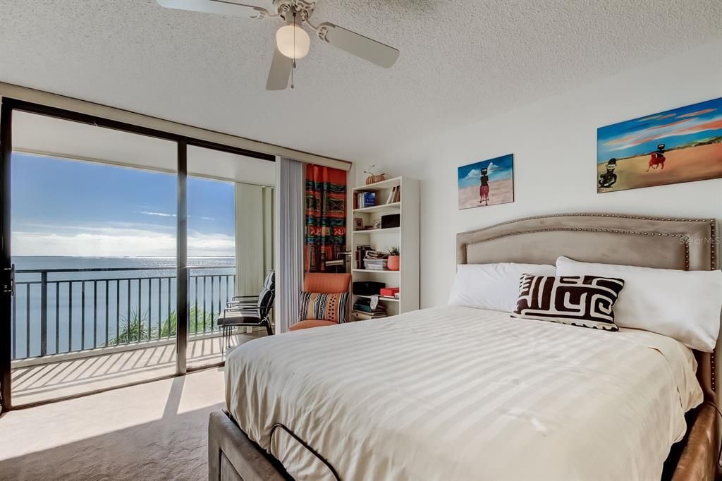 На продажу: $695,000 (2 спален, 2 ванн, 1425 Квадратных фут)