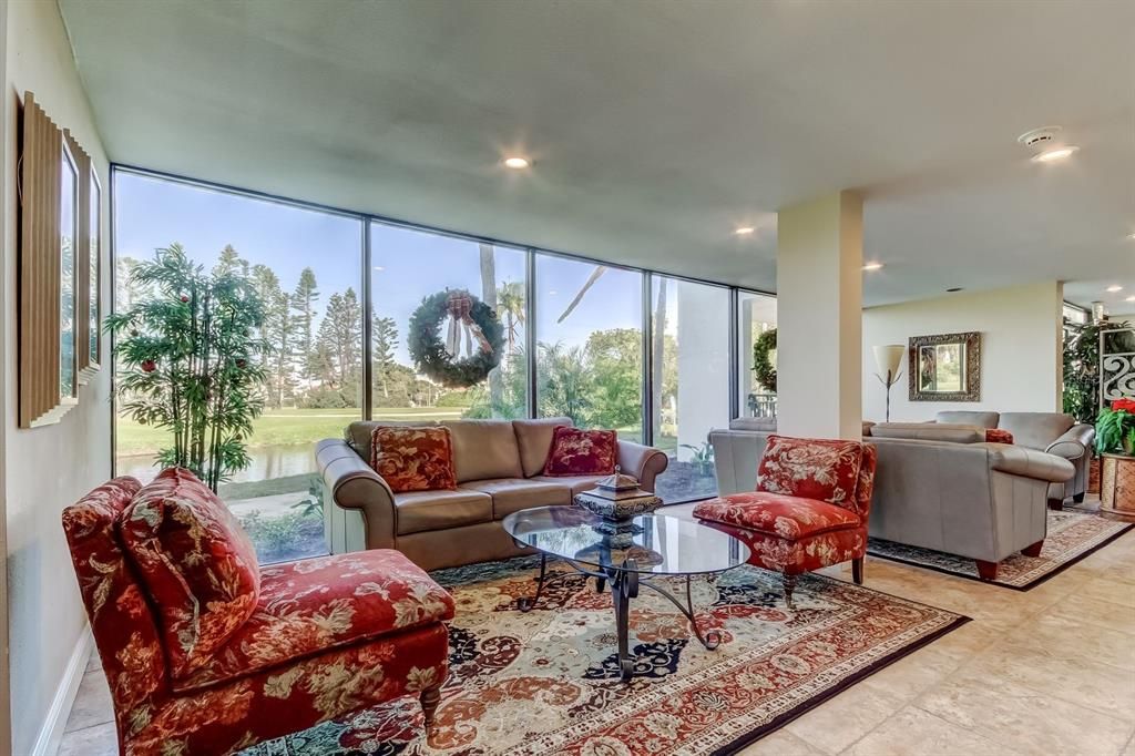 На продажу: $695,000 (2 спален, 2 ванн, 1425 Квадратных фут)