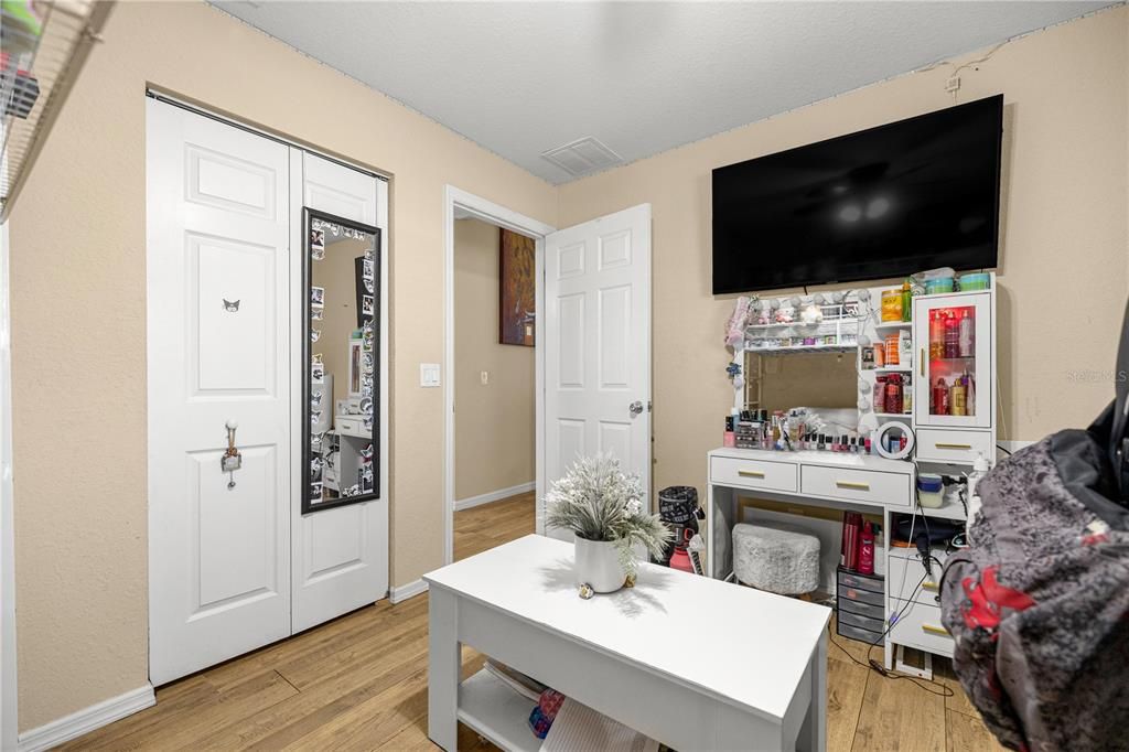 En Venta: $289,900 (3 camas, 2 baños, 1252 Pies cuadrados)