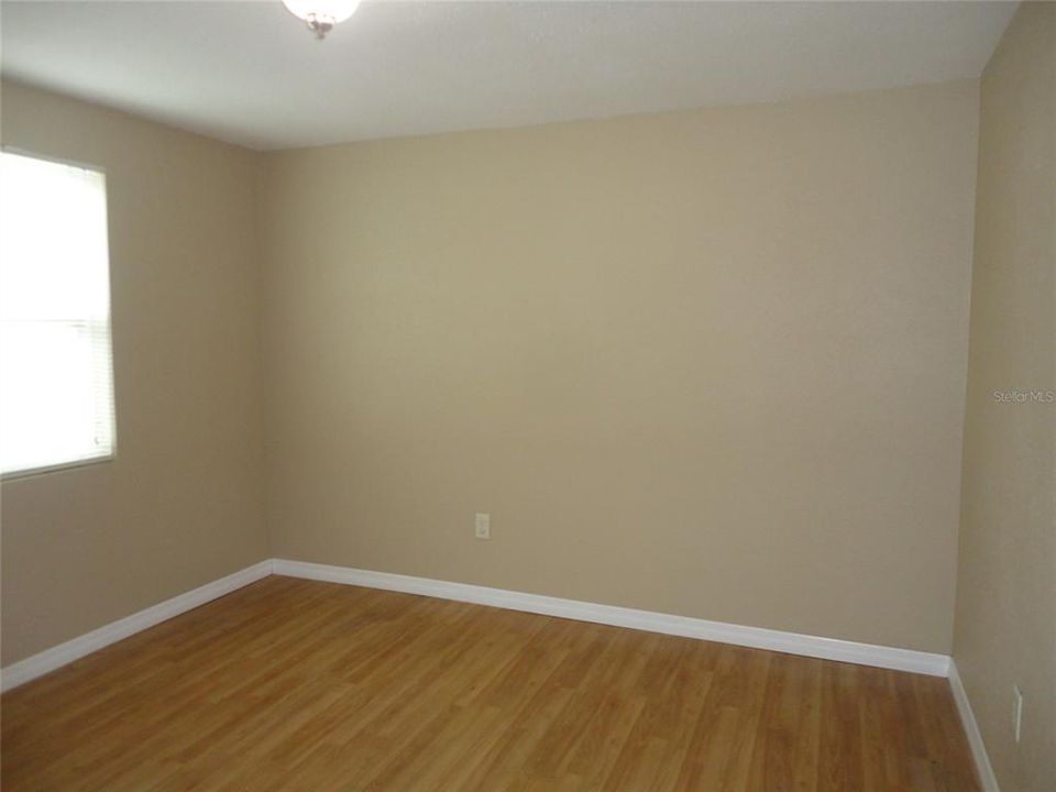 В аренду: $1,450 (3 спален, 1 ванн, 900 Квадратных фут)