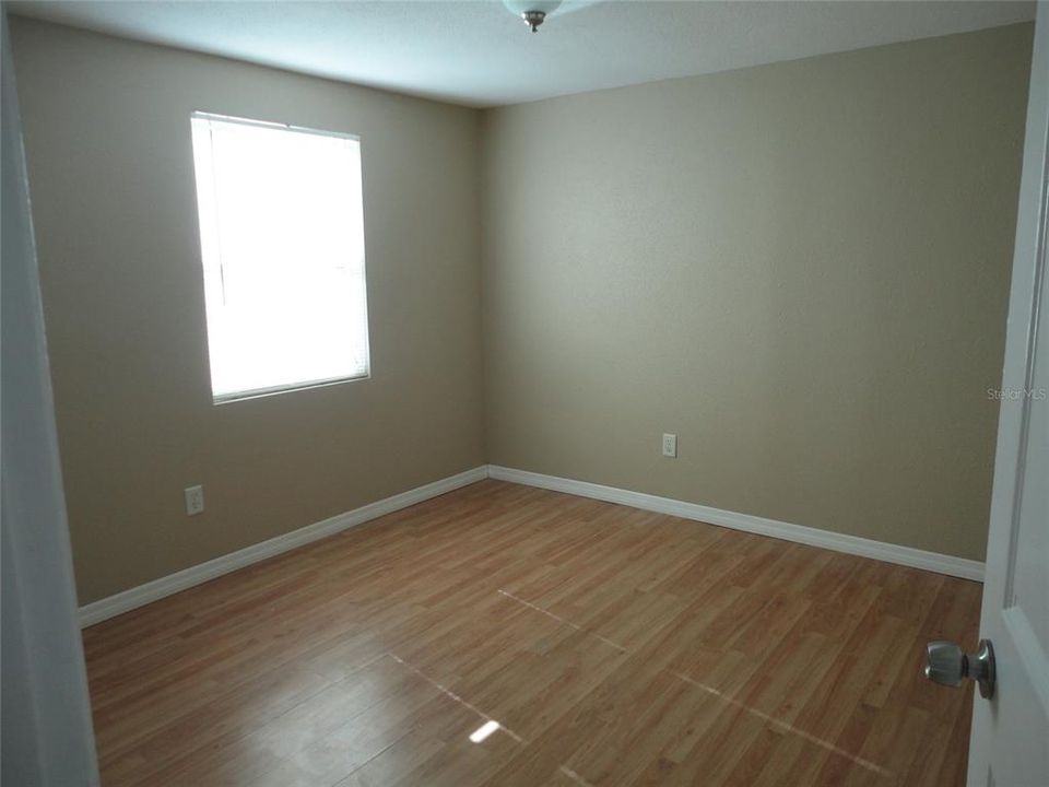 В аренду: $1,450 (3 спален, 1 ванн, 900 Квадратных фут)