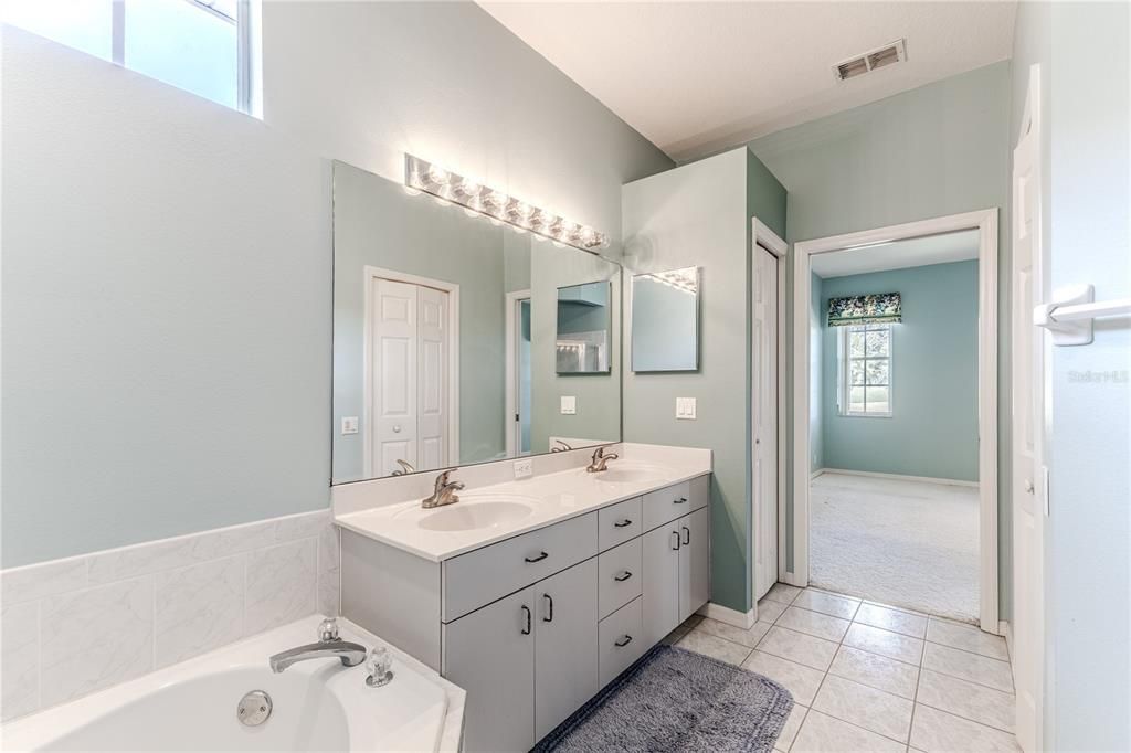 For Sale: $345,000 (3 beds, 2 baths, 2064 Square Feet)