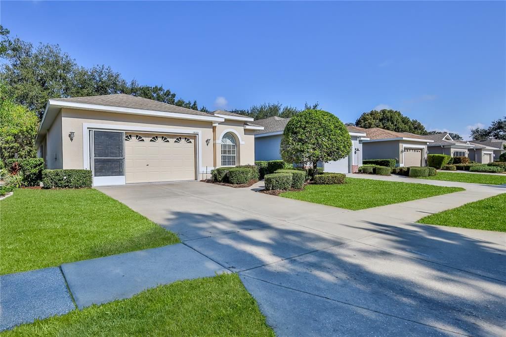 For Sale: $345,000 (3 beds, 2 baths, 2064 Square Feet)