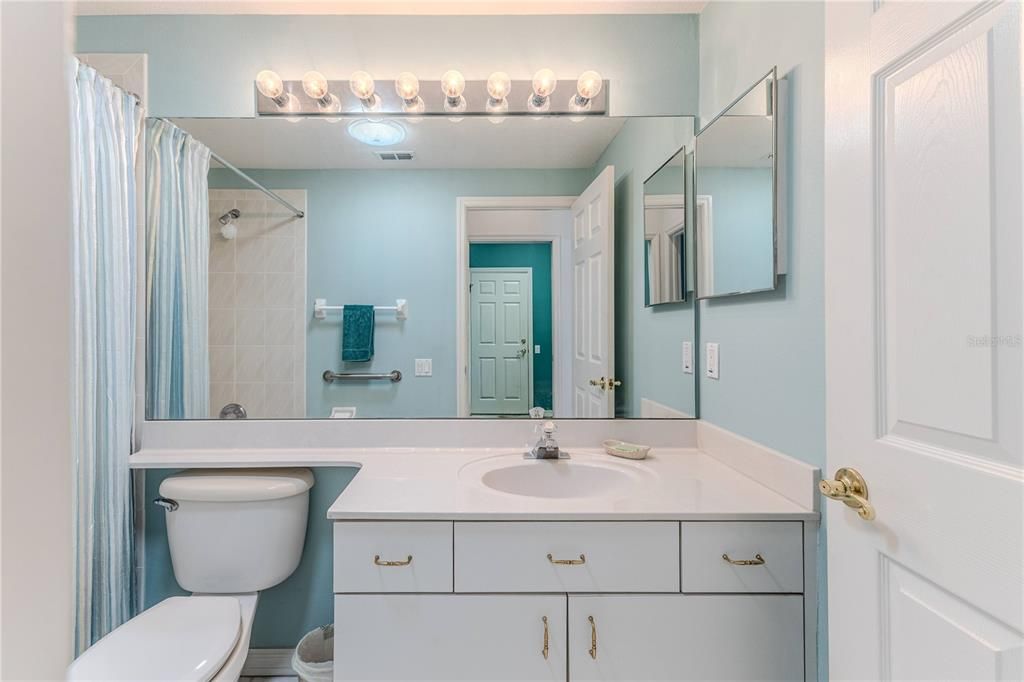 For Sale: $345,000 (3 beds, 2 baths, 2064 Square Feet)