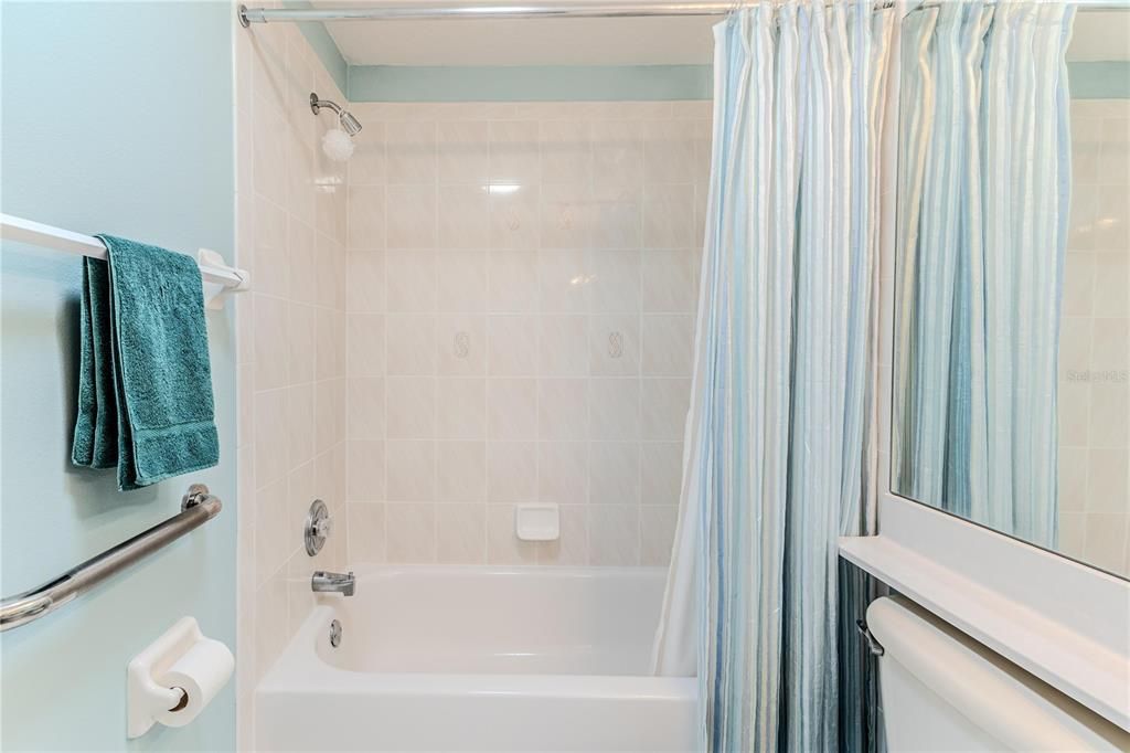 For Sale: $345,000 (3 beds, 2 baths, 2064 Square Feet)