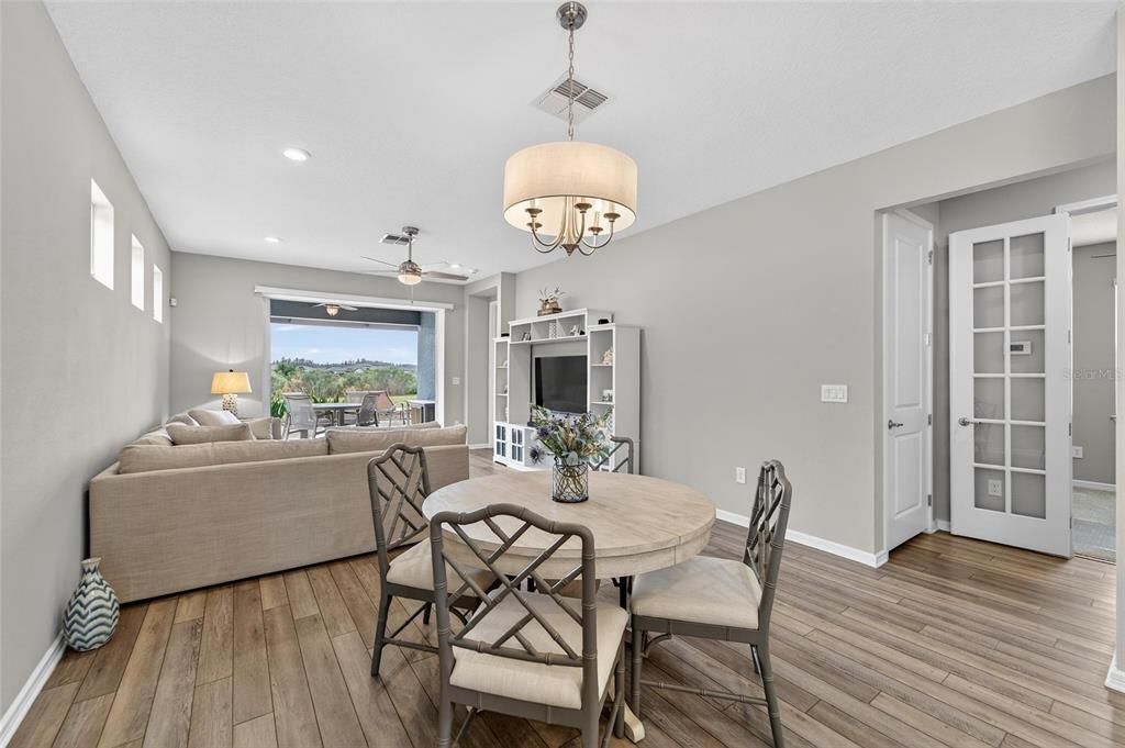 待售: $440,000 (3 贝兹, 2 浴室, 1640 平方英尺)