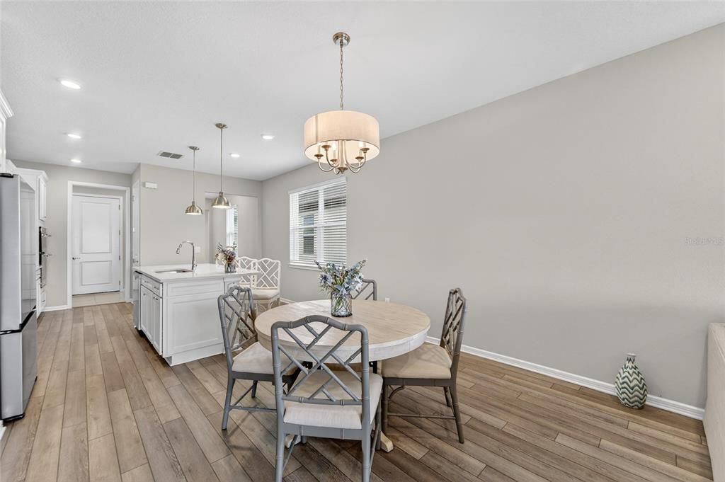 待售: $440,000 (3 贝兹, 2 浴室, 1640 平方英尺)