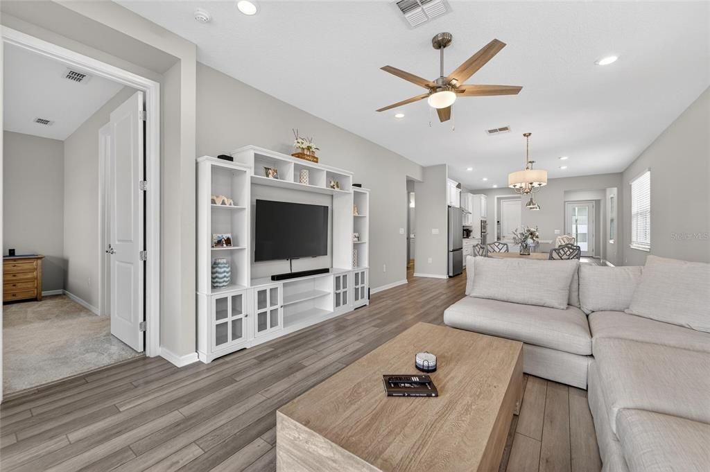 待售: $440,000 (3 贝兹, 2 浴室, 1640 平方英尺)