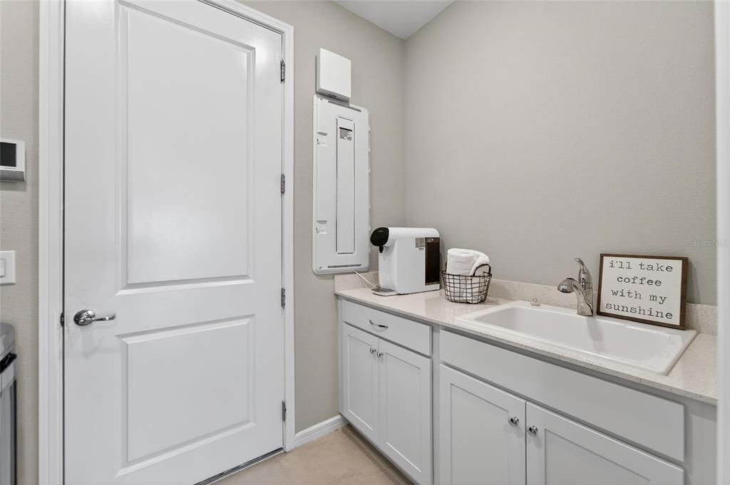 待售: $440,000 (3 贝兹, 2 浴室, 1640 平方英尺)