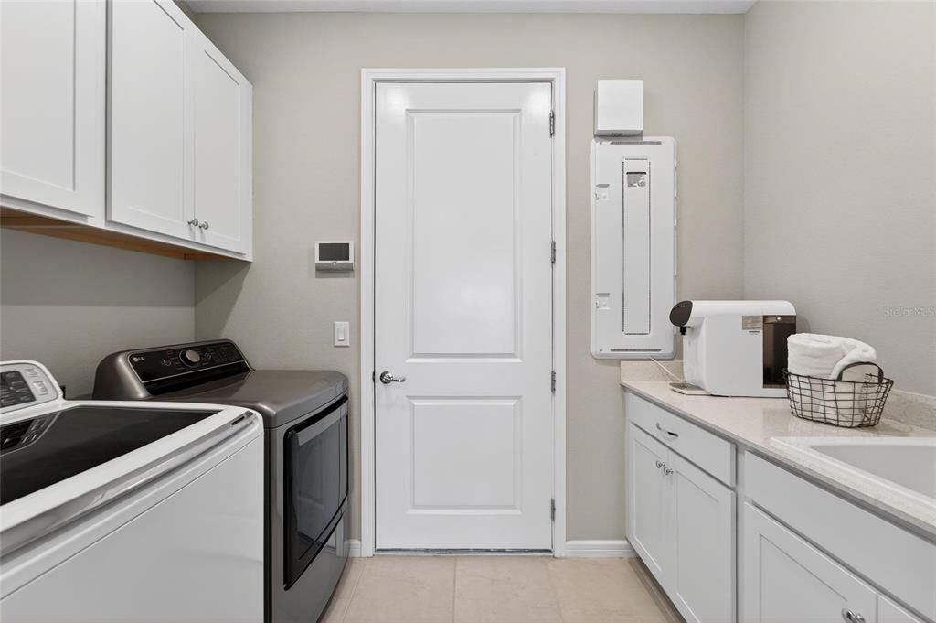 待售: $440,000 (3 贝兹, 2 浴室, 1640 平方英尺)