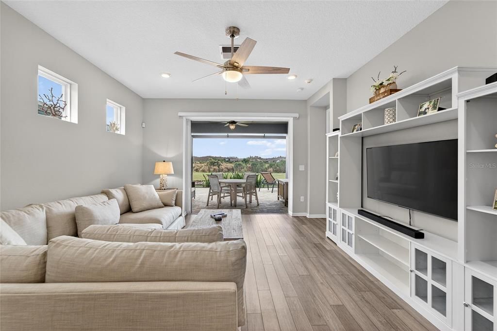 待售: $440,000 (3 贝兹, 2 浴室, 1640 平方英尺)