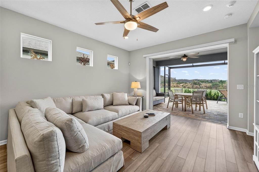 待售: $440,000 (3 贝兹, 2 浴室, 1640 平方英尺)