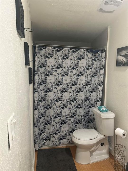 For Sale: $298,000 (3 beds, 2 baths, 2052 Square Feet)