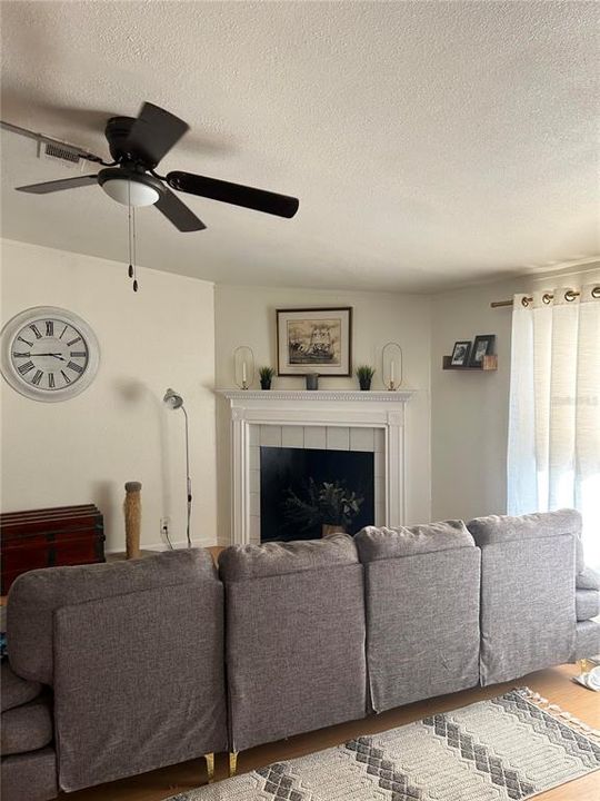 For Sale: $298,000 (3 beds, 2 baths, 2052 Square Feet)