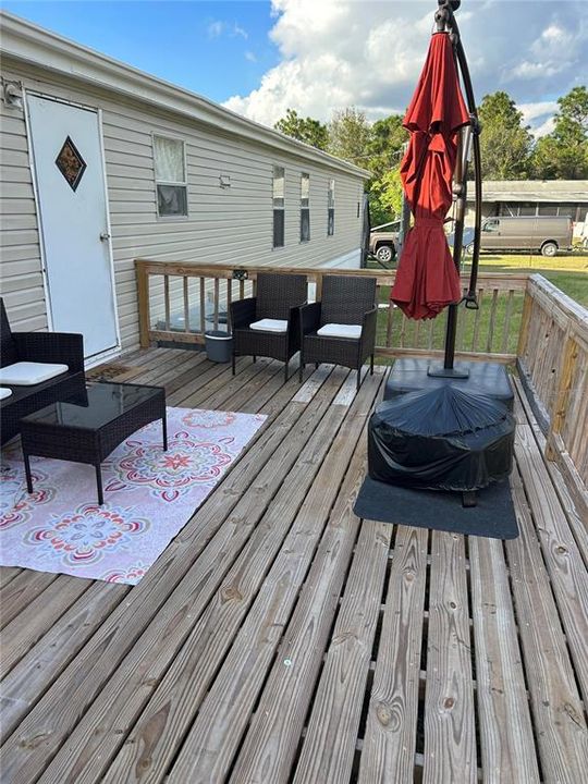 For Sale: $298,000 (3 beds, 2 baths, 2052 Square Feet)