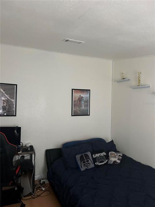 For Sale: $298,000 (3 beds, 2 baths, 2052 Square Feet)