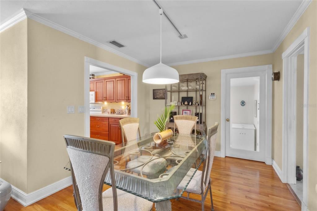 For Sale: $749,000 (3 beds, 2 baths, 1764 Square Feet)