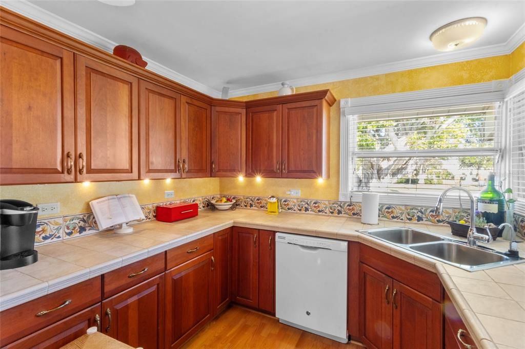 For Sale: $749,000 (3 beds, 2 baths, 1764 Square Feet)