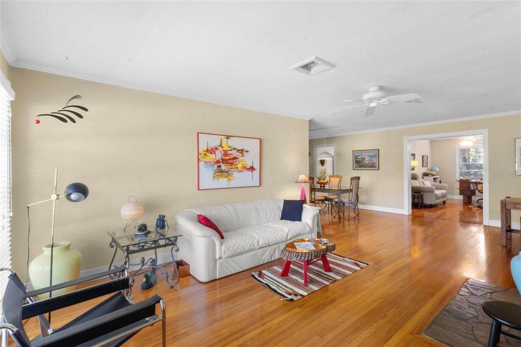 For Sale: $749,000 (3 beds, 2 baths, 1764 Square Feet)