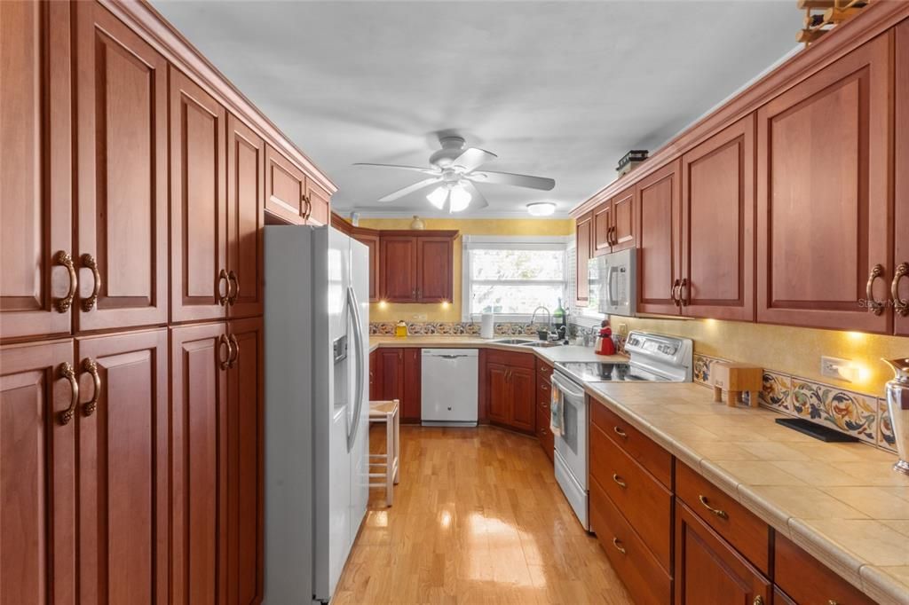 For Sale: $749,000 (3 beds, 2 baths, 1764 Square Feet)