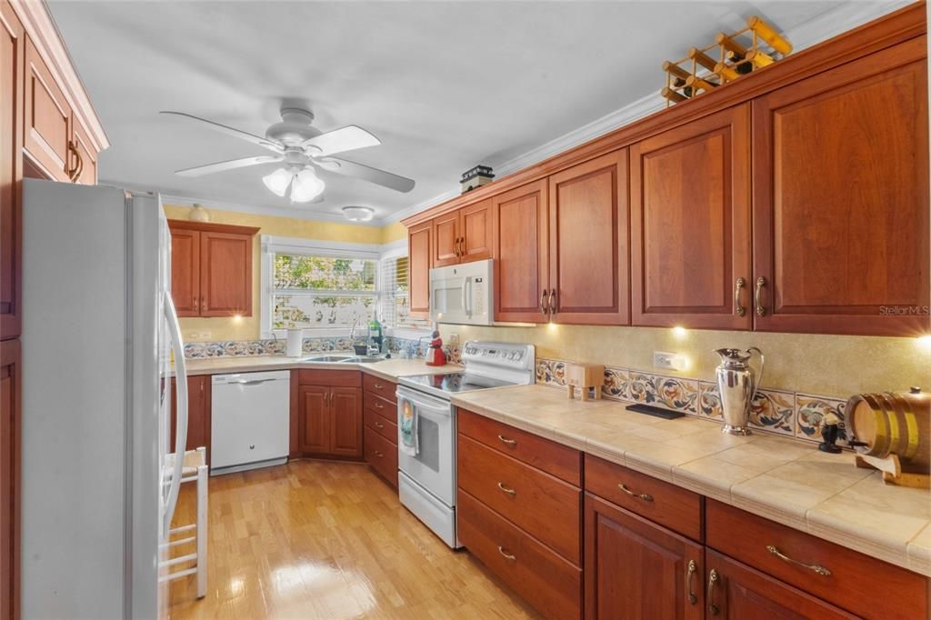 For Sale: $749,000 (3 beds, 2 baths, 1764 Square Feet)