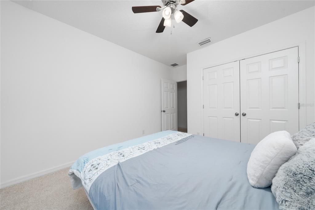 For Sale: $405,000 (4 beds, 2 baths, 1900 Square Feet)