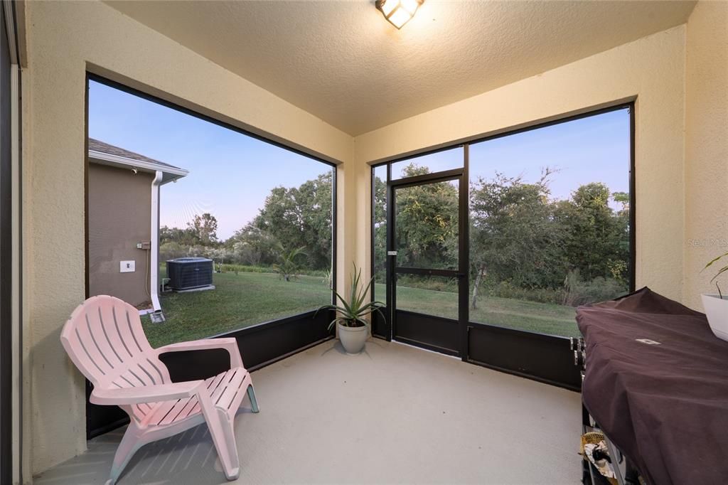 For Sale: $405,000 (4 beds, 2 baths, 1900 Square Feet)