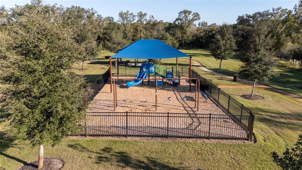 For Sale: $405,000 (4 beds, 2 baths, 1900 Square Feet)