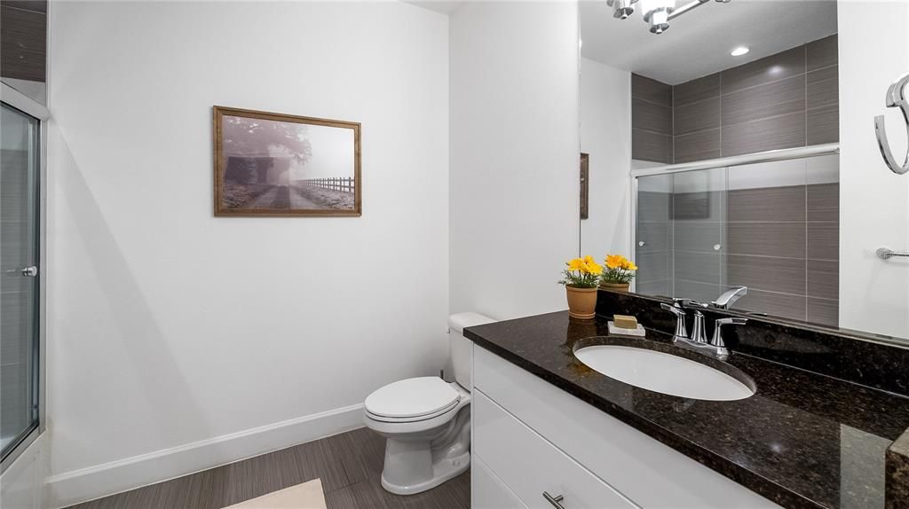 For Sale: $315,000 (3 beds, 3 baths, 1512 Square Feet)