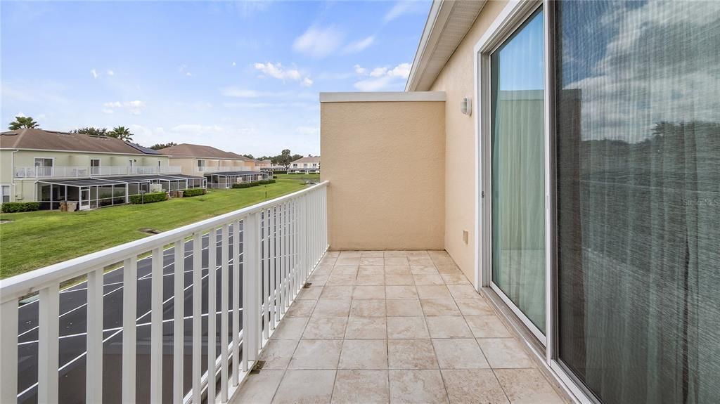 For Sale: $315,000 (3 beds, 3 baths, 1512 Square Feet)