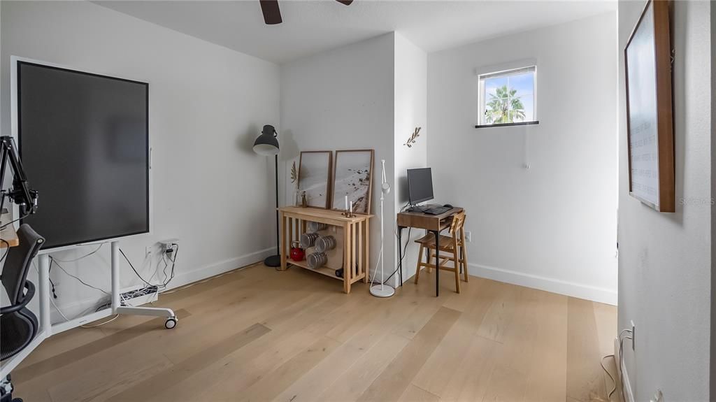 For Sale: $315,000 (3 beds, 3 baths, 1512 Square Feet)