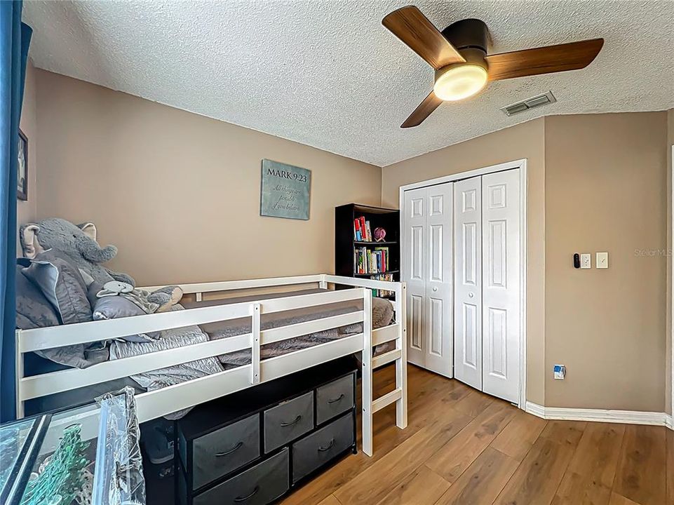 待售: $284,900 (3 贝兹, 2 浴室, 1185 平方英尺)