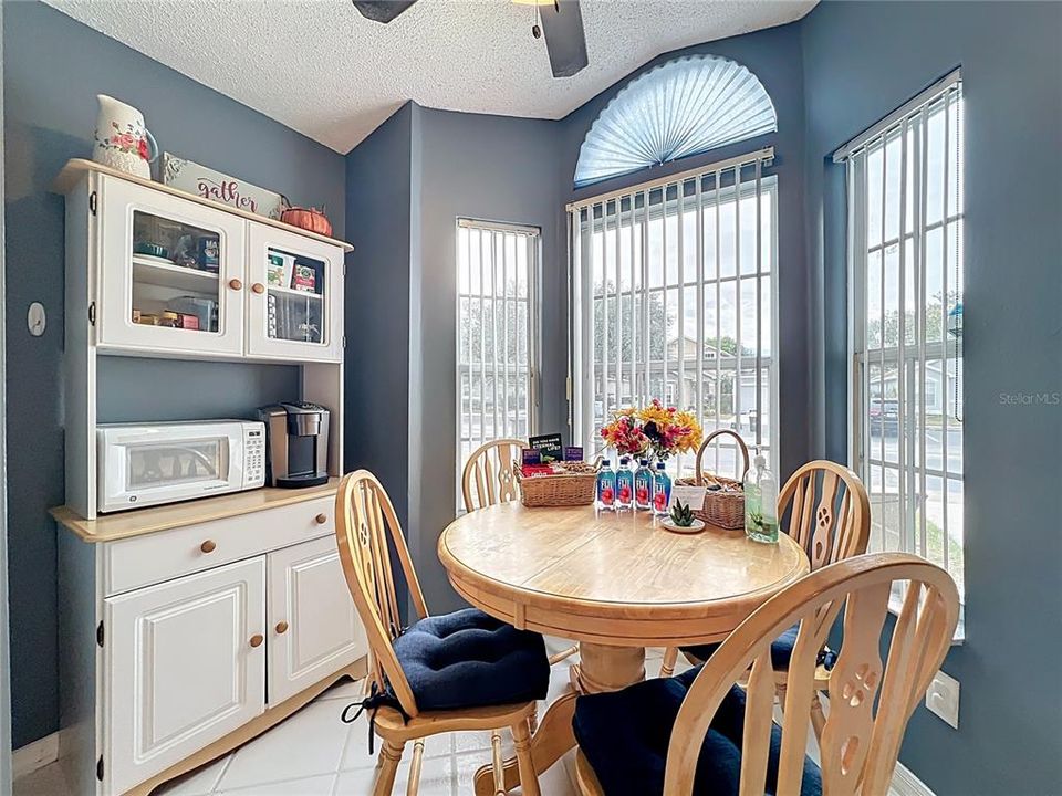 待售: $284,900 (3 贝兹, 2 浴室, 1185 平方英尺)