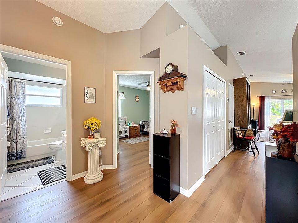 待售: $284,900 (3 贝兹, 2 浴室, 1185 平方英尺)