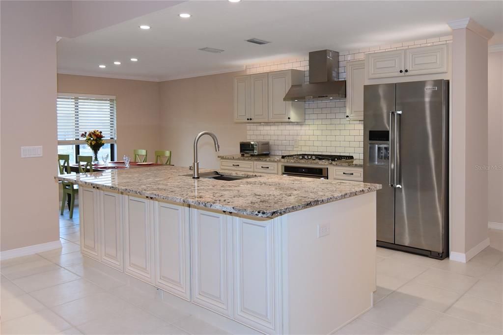 For Sale: $479,900 (3 beds, 2 baths, 1736 Square Feet)