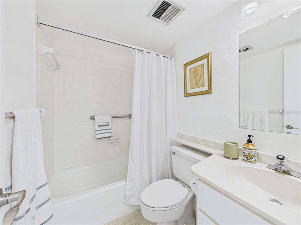 For Sale: $620,000 (2 beds, 2 baths, 1303 Square Feet)