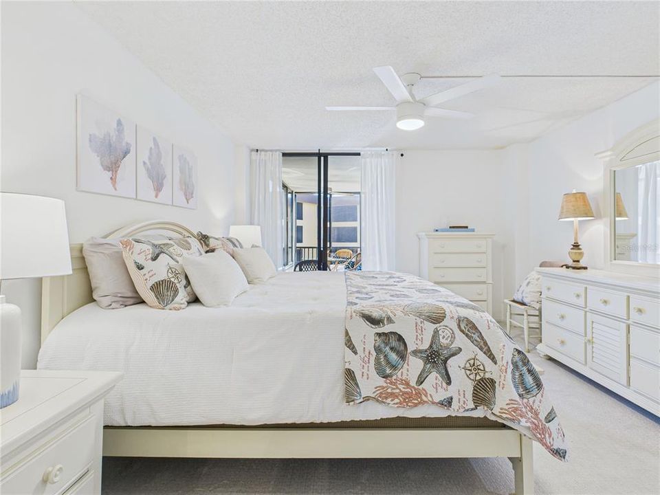 For Sale: $620,000 (2 beds, 2 baths, 1303 Square Feet)