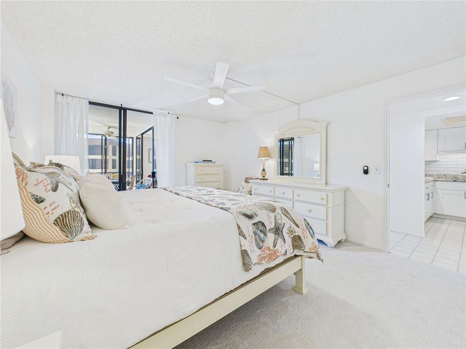 For Sale: $620,000 (2 beds, 2 baths, 1303 Square Feet)