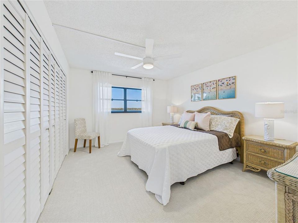 For Sale: $620,000 (2 beds, 2 baths, 1303 Square Feet)